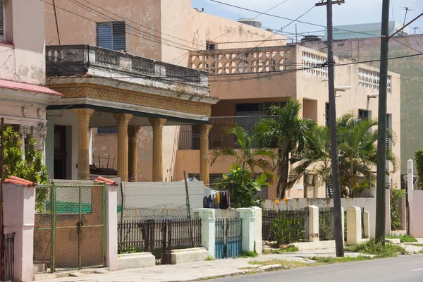 Retro béžové hotely v Kubě — Stock fotografie