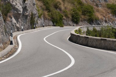 Maratea sahil boyunca panoramik yol eğrisi