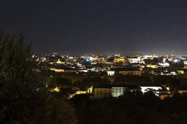 Roma Panorama Gianicolo gece adlı