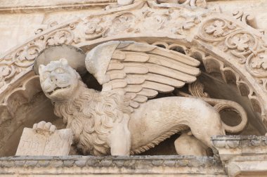 ayrıntı sütun ve Barok tarzı süsler