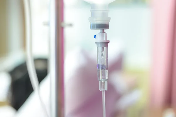 Close up IV saline solution drip for patient in hospital — Stock Photo, Image