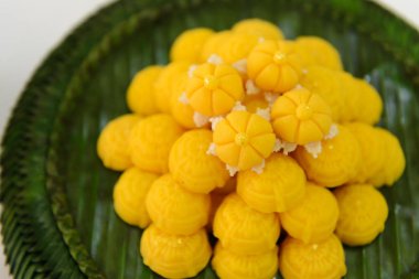 Tay tatlı Jah Mong Kut - yumurta sarısı Dumpling buğday unu taç