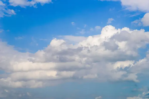 Blauer Himmel und Wolken Himmel — Stockfoto