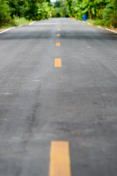Lege asfaltweg - county weg — Stockfoto