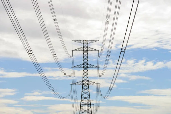 Högspänning pylon elsystem, El överföring kraftledning — Stockfoto