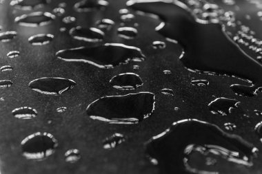 Su damlaları görünüşte yayıldı