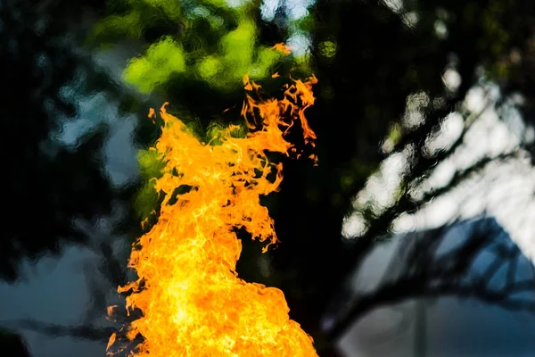 ブレイズの炎の炎のテクスチャの抽象的な背景 — ストック写真