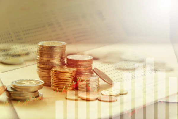Çift pozlama para sikke yığını, kitap banka, grafik finans, ekonomi kavramı