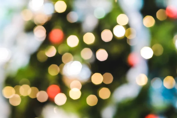 Abstrakte bunte Lichter Bokeh von Weihnachtsbäumen. Weihnachten, frohes neues Jahr bunten Hintergrund — Stockfoto