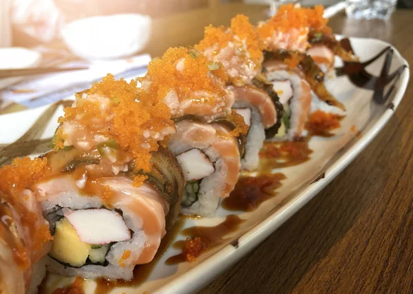 California Sushi Roll Cuisine Japonaise Fait Saumon Cru Frais Anguille — Photo