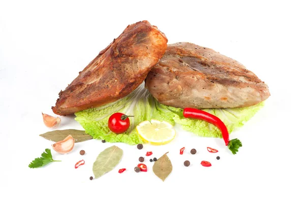 Carne Assada Cozida Grelhada Cozida Com Especiarias Composição Louro Pimentas — Fotografia de Stock