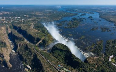 Victoria Falls Zimbabve bir helikopterden havadan görünümü