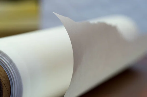 Plan latéral du rouleau de papier blanc — Photo