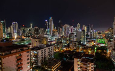 Panama City View gece adlı.