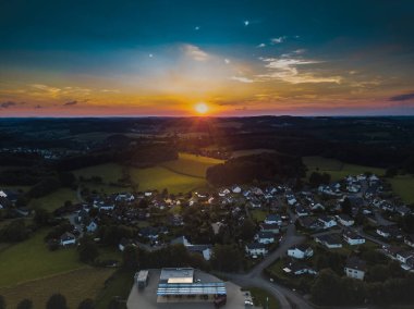 Marienheide - Kalsbach gün batımında havadan görünümü