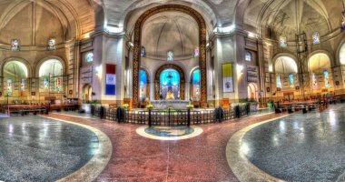 Katedral Basilica de la Virgen de los Caacupe-Paraguay Milagros iç dikey Panoraması.
