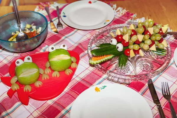 Simple fruit and vegetable carving which everyone can make himself on a table