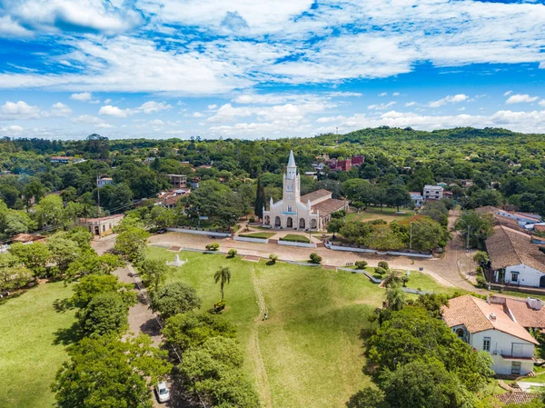 Iglesia ビルゲン カンデラリア Aregua のパラグアイのカトリック教会の Aregua パラグアイ 2017 航空写真ビュー — ストック写真