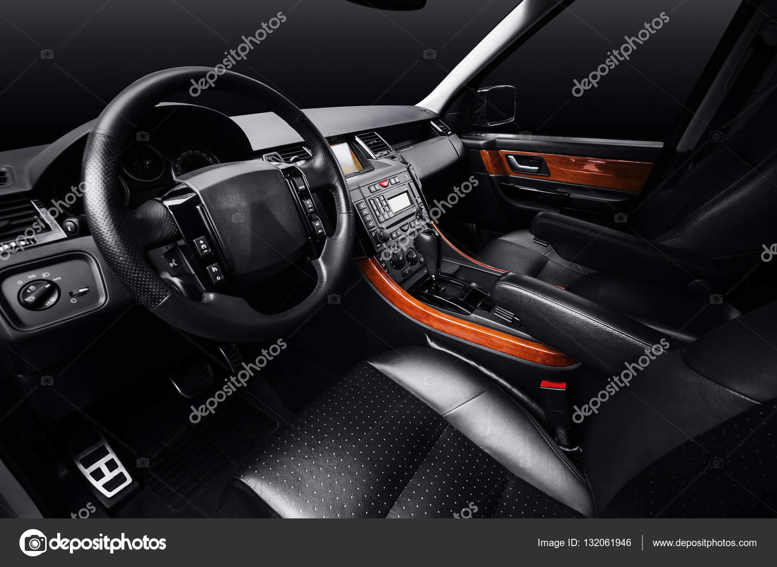 Luxus-Auto Leder Interieur, schwarze Studio-Hintergrund — Stockfoto ... Luxus-Auto Leder Interieur, schwarze Studio-Hintergrund — Stockfoto ...