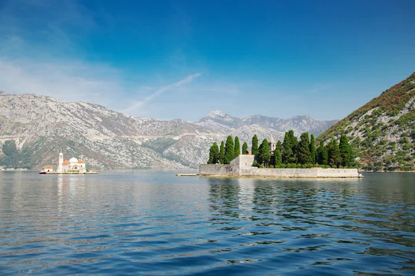 Ön Saint George på fjärden av Kotor, Montenegro — Stockfoto