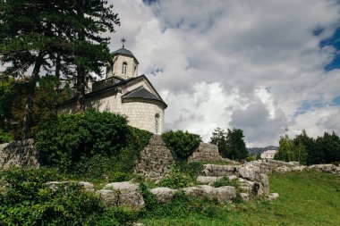 Kilise Cetinje, Karadağ, yaz gündüz