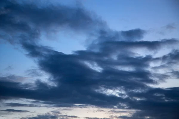 Puesta de sol nubes de salida del sol en el cielo, paisaje de la naturaleza fondo — Foto de Stock