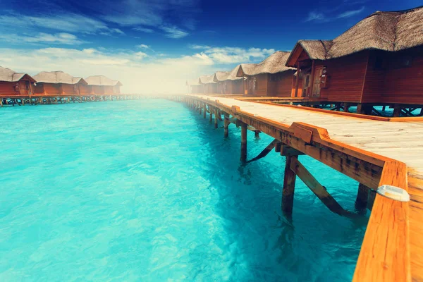 Water bungalows resort at islands. Indian Ocean, Maldives — Stock Photo, Image