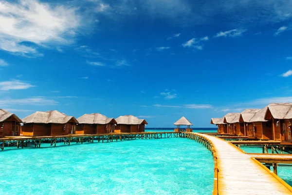 Water bungalows resort at islands. Indian Ocean, Maldives — Stock Photo, Image