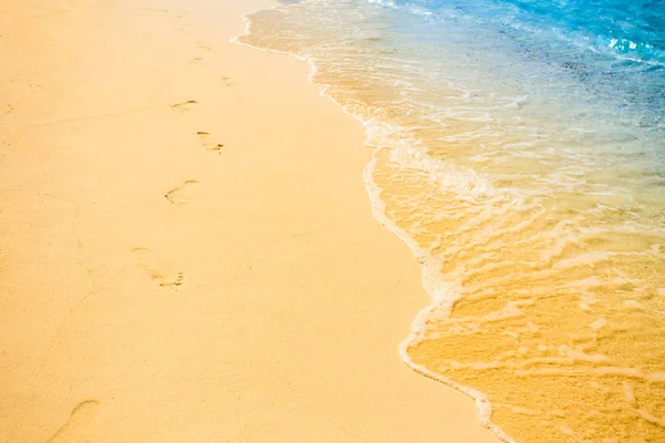 熱帯の砂浜島ソフト ウェーブ — ストック写真