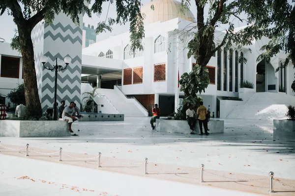 Mezquita del Gran Viernes en la ciudad Male, capital de Maldivas — Foto de Stock