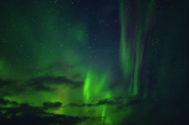 Kuzey ışıkları. Aurora borealis doğa manzara geceleri