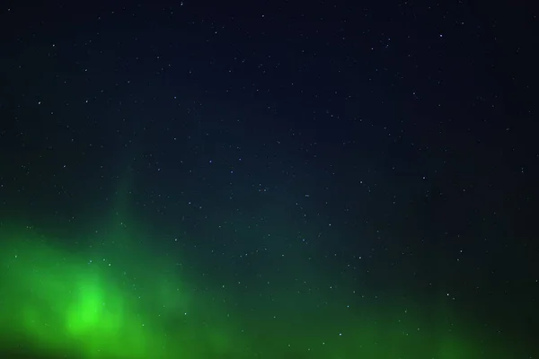 Aurores boréales. Aurora borealis paysage naturel la nuit — Photo