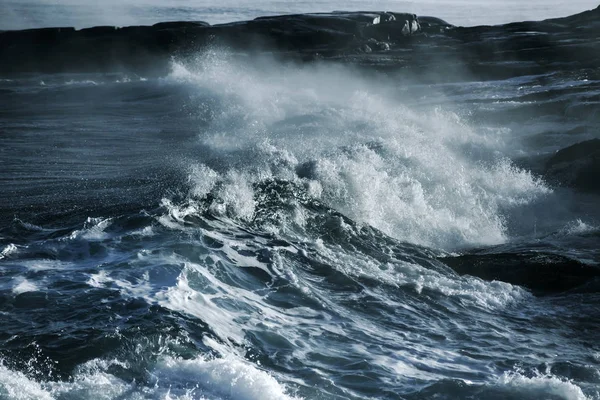 Θάλασσα του Μπάρεντς στον Αρκτικό Ωκεανό. Στη χερσόνησο Κόλα της Ρωσίας — Φωτογραφία Αρχείου