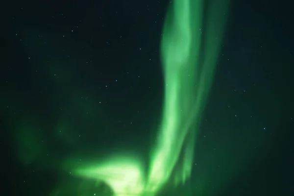 Luces boreales. Aurora boreal naturaleza paisaje por la noche — Foto de Stock