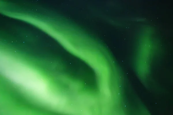 Luci del nord. Aurora borealis paesaggio naturale di notte — Foto Stock