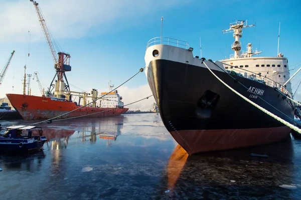 First atomic nuclear-powered icebreaker Lenin — Stock Photo, Image