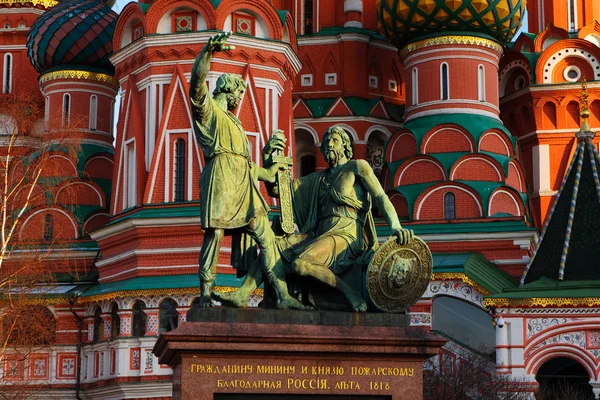 St basil's Cathedral at Red Square in Moscow — Stock Photo, Image