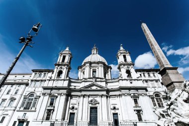 Roma 'daki Navona Meydanında Çeşme