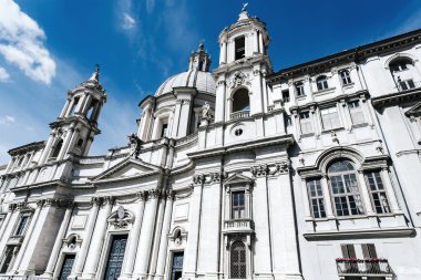 Roma 'daki Navona Meydanında Çeşme