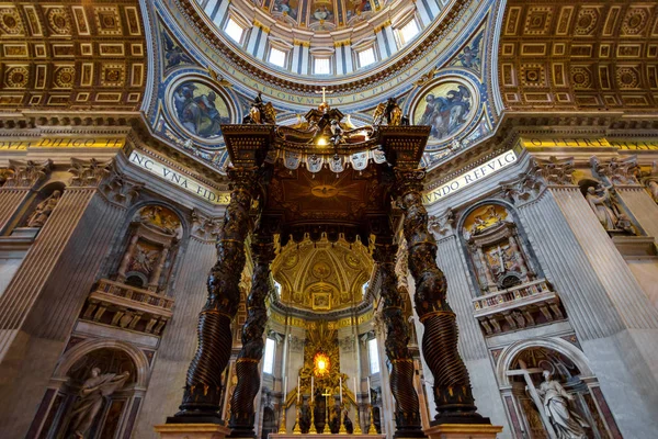 Interior da Basílica de San Pietro (Basílica de São Pedro ) — Fotografia de Stock