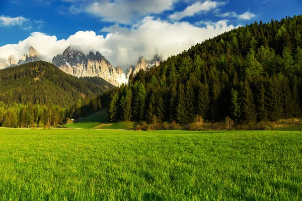 Dolomites Alpes italiennes — Photo