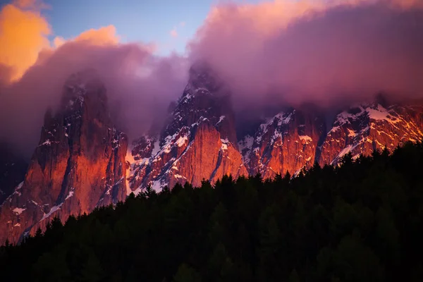 Dolomites İtalyan Alpleri 