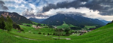 Dolomites İtalyan Alpleri