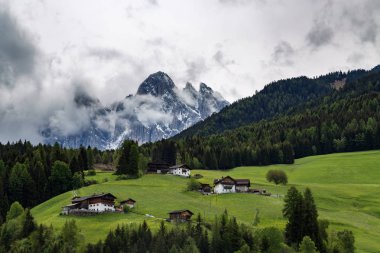 Dolomites İtalyan Alpleri