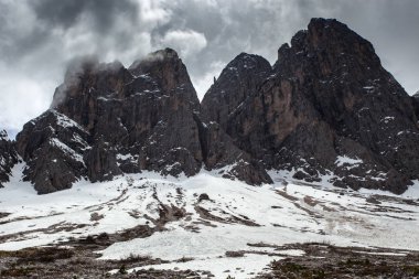 Dolomites İtalyan Alpleri