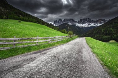 Dolomites İtalyan Alpleri