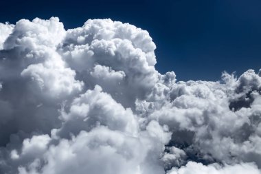 Beyaz bulutlar, görüntülemek yukarıdan 