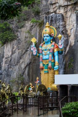 Ramayana (Rama) heykeli Batu mağaraları Kuala Lumpur girişine yakın