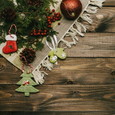 Noel tatili yatıyordu görünümün arka planına düz. Xmas vintage ahşap masa üstünde