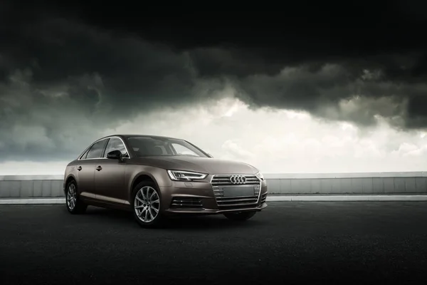 Car Audi A4 B9 wrapped in matte vinyl is standing on the parking — Stock Photo, Image